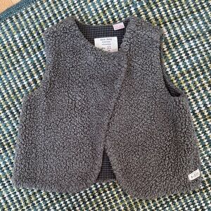 Zara Baby Gray Sherpa Vest. Size 2-3
